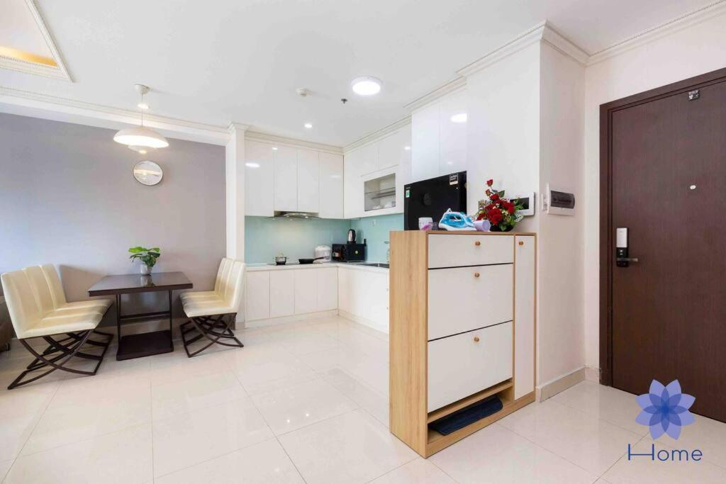 For Rent Near Airport. W/free Gym & Pool