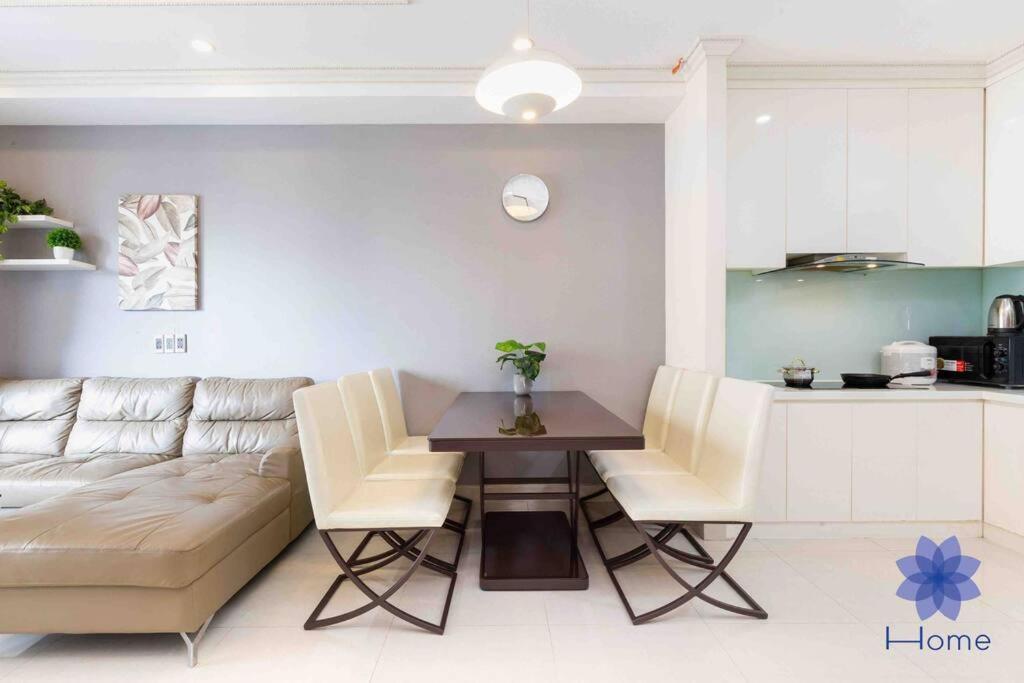 For Rent Near Airport. W/free Gym & Pool Căn hộ