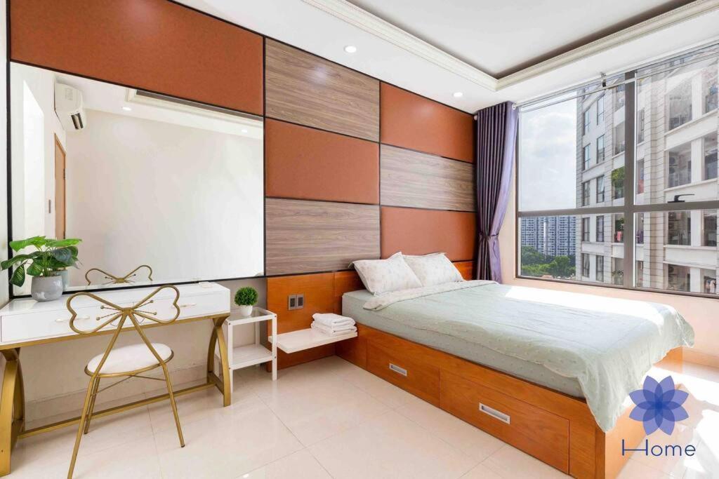 Căn hộ For Rent Near Airport. W/free Gym & Pool TP. Hồ Chí Minh