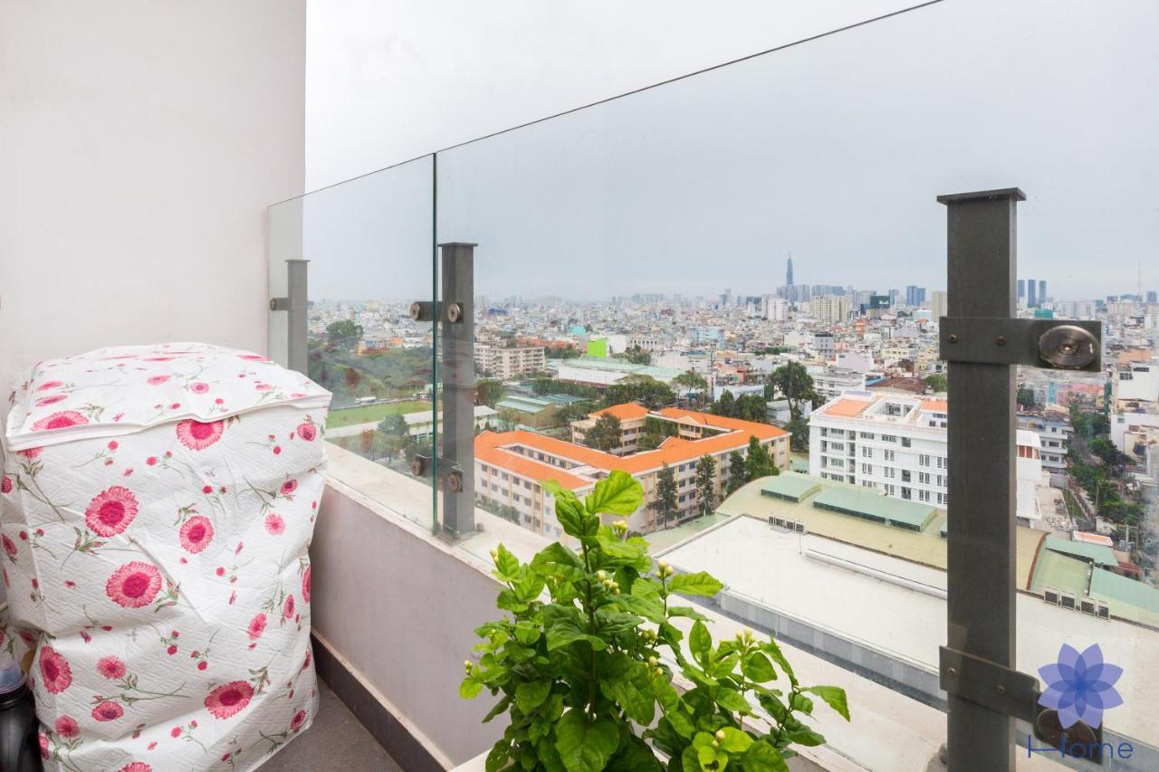 For Rent Near Airport. W/free Gym & Pool Căn hộ