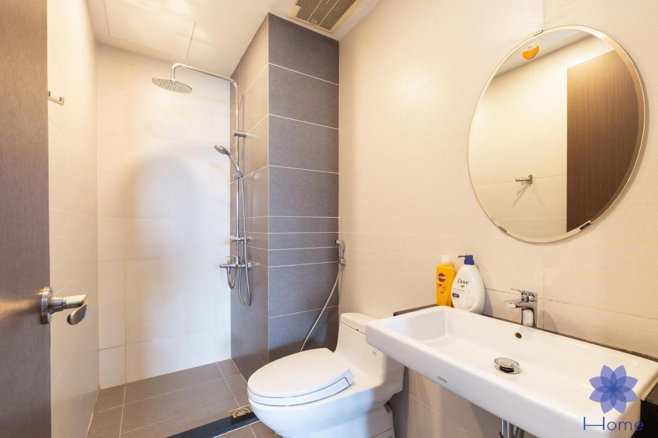 For Rent Near Airport. W/free Gym & Pool Căn hộ