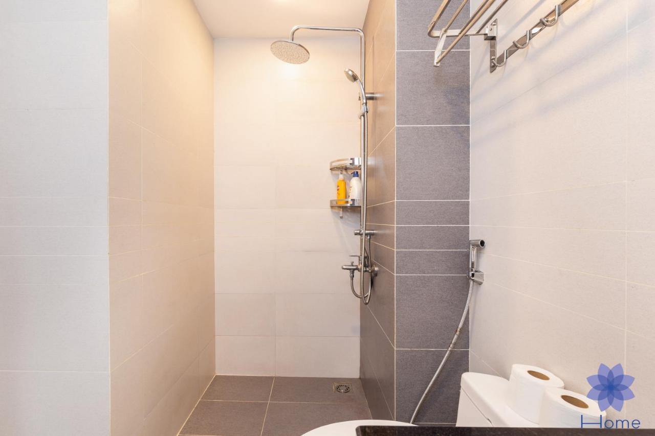 For Rent Near Airport. W/free Gym & Pool Căn hộ