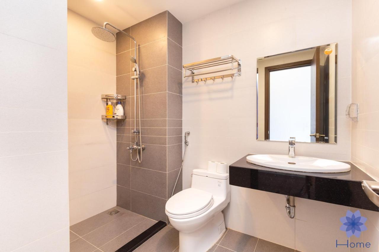 For Rent Near Airport. W/free Gym & Pool Căn hộ
