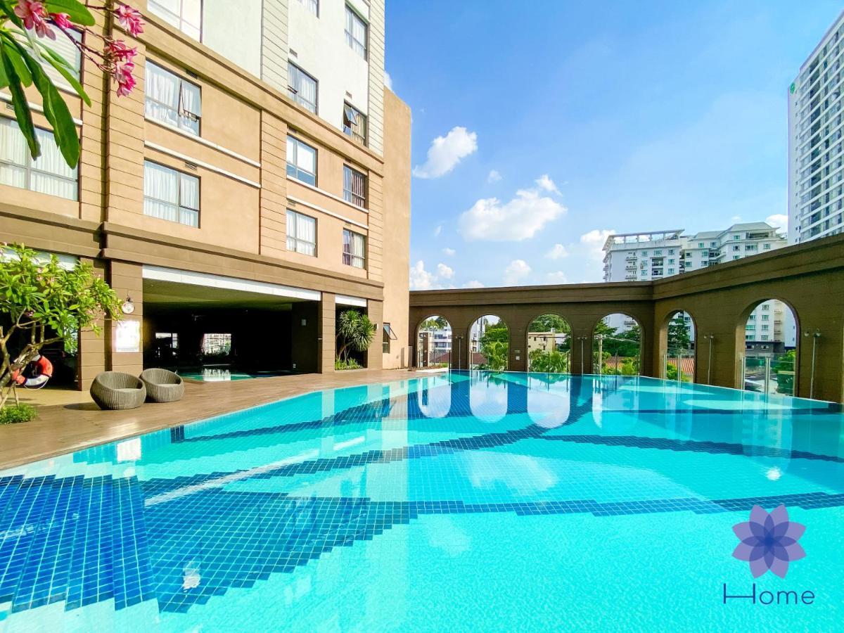 For Rent Near Airport. W/free Gym & Pool Căn hộ *